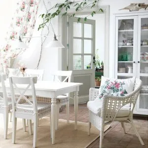 Scaune de decorare cu mâinile lor (foto)