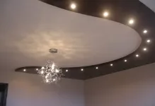 Plafoane întinse pe două nivele de editare foto, instrucțiuni video, suprapuse cu iluminare din spate, 2