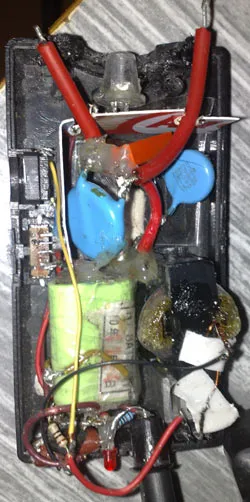 Taser cu propriile sale mâini