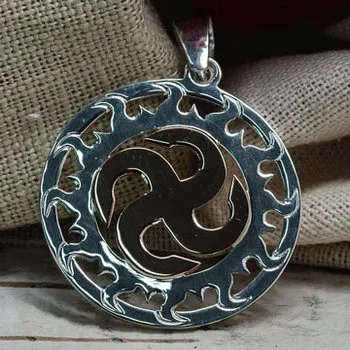 Drevnerumynskie farmece, amulete și talismane și destinația acestora (amulete) Drevnerumynskie farmece, amulete și talismane și destinația acestora