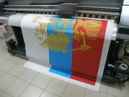 Steaguri din mătase poliester