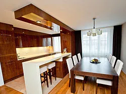 Interior - este