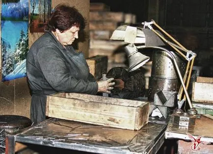 Cum creioane - un mesager (tije) Cum creioane - un mesager pentru a