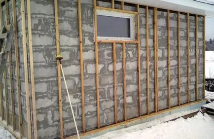 Cum de a stabili siding pe un perete (Cabane și locuințe verandă) Cum de a stabili siding pe un perete