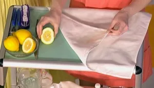 Cum pentru a șterge o urmă de fier pe haine