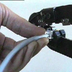 Cum să crimp un cablu pentru internet regulat, 8 fire, la la domiciliu (cablu) Cum să crimp un cablu pentru internet regulat, 8 fire, cele mai multe la domiciliu