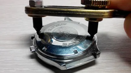 Cum se schimba bateria-vă în un ceas de mână, instrucțiuni foto-video cu privire la modul de a schimba (încheietura mâinii) Cum se schimba bateria-vă în un ceas de mână, instrucțiuni foto-video cu privire la modul de a schimba