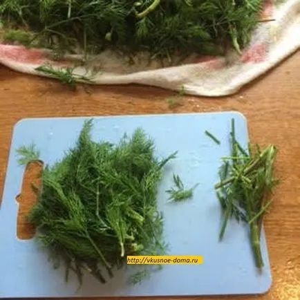 Cum se murarea mărar proaspăt în oală pentru iarna o casa gustos (dreapta) Cum se murarea mărar proaspăt în oală pentru casa delicioase de iarnă