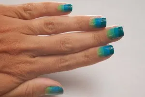 Cum sa faci o manichiura gradient de la domiciliu trucuri Ombre și Skittles