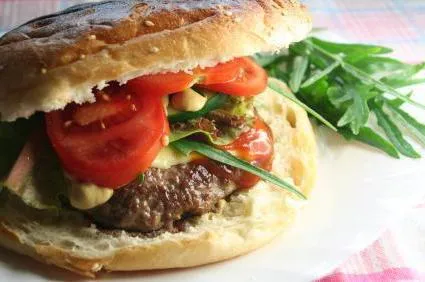 Cum de a face burgeri rețete de casă, metode de gătit și recenzii (Burger acasă) Cum de a face burgeri rețete de casă, metode de gătit și recenzii