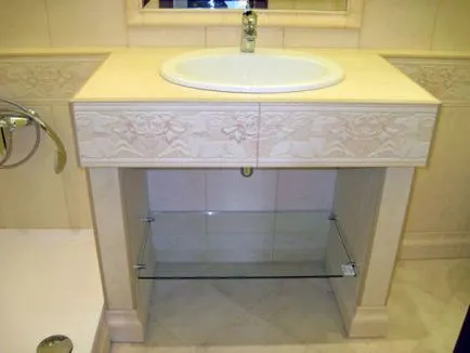 Cum sa faci un cabinet sub chiuveta cu mâinile în baie