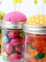 Cum de a decora un capac din tricot (pălărie tricot pentru a decora) Cum de a decora un capac din tricot