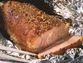 Cum se coace carnea de porc la cuptor in folie, astfel încât acesta a fost la școală