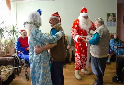 Cum să trăiască în vechile casele de ingrijire medicala din Romania (persoane în vârstă) Cum să trăiască în vârstă în casele de ingrijire medicala, română