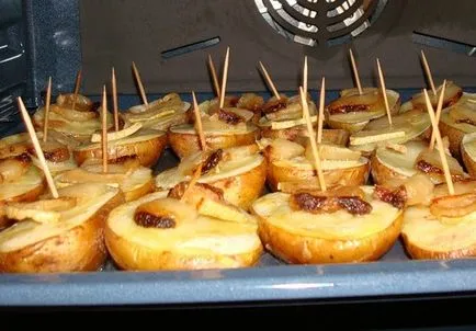 Cartofi cu bacon la cuptor