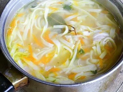 Tăiței acasă cu carne de pui