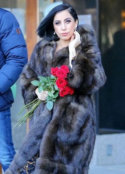 Lady Gaga și Taylor Kinney sa logodit pe Ziua Îndrăgostiților (Lady Gaga) Lady Gaga și Taylor Kinney sa logodit pe Ziua Îndrăgostiților
