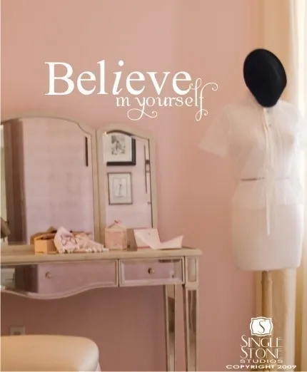 Inscripții - design-ul original al pereților