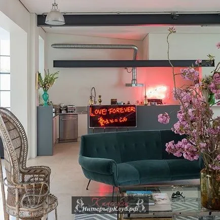 Scrierea pe perete în interiorul idei de decorațiuni interioare
