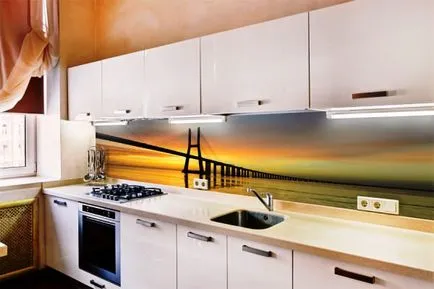 Wallpaper în design de fotografie bucătărie pentru un mic, lipicios, lipirea pereților interiori, combinate, (foto) Wallpaper în design de fotografie bucătărie pentru o mică, inserând pereții interiori, lipicioase, combinate,