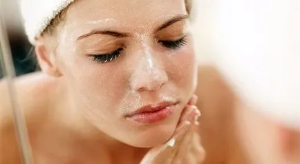 Peeling facial la domiciliu - retete pentru ten gras