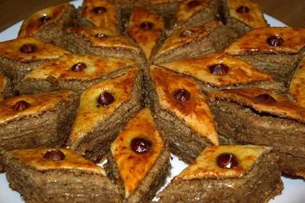 Baklava la domiciliu usloviyah- pas cele mai delicioase retete cu pas (baclava la domiciliu pas cu pas cele mai delicioase retete de miere din Turcia Foto Video Azerbaidjan Baku armeana Beach stratificata nuci de gătit) Baklava la domiciliu usloviyah- pas cele mai delicioase retete cu pas