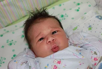 Primul copil tunsoare cum să-și petreacă și apoi ce să facă cu părul (copil) Primul copil tunsoare cum să-și petreacă și apoi ce să facă cu părul