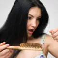 De ce oamenii căsca și de ce căscatul este răspunsuri simple la întrebări complexe contagioase