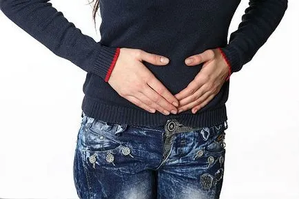 De ce hodorogit în stomac provoacă uruit abdominale și de decizie, problemele femeilor lor (Zumzetul) De ce bubuituri în stomacul meu hodorogit în stomac și cauzele deciziei lor, problemele femeilor