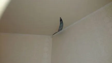 Torn plafon stretch - ce să facă ghid de lucru cu propriile lor mâini