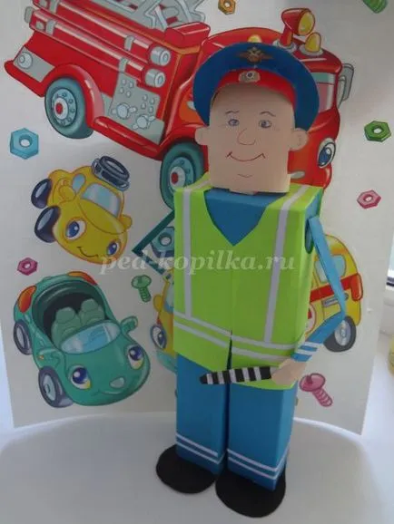 Artizanat pentru regulile de drum cu mâinile lor (trunchi de jucărie adeziv) Artizanat pentru regulile de drum cu mâinile lor