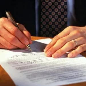 Avantajele și dezavantajele de contracte de muncă, în special pentru a semna acordul