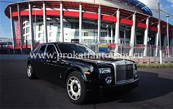 Inchiriere Rolls-Royce Phantom, închirieri Rolls Royce cu șofer la Moscova pentru o nunta