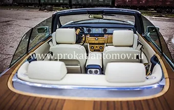 Inchiriere Rolls-Royce Phantom, închirieri Rolls Royce cu șofer la Moscova pentru o nunta
