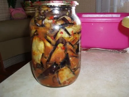 Salata limba Teschin pentru iarna, dovlecei, vinete, reteta de dovleac, realizate cu piper, foto, video