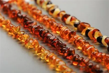 Din ceea ce sa poarte ornamente din chihlimbar (bijuterie) Din ceea ce sa poarte ornamente din chihlimbar