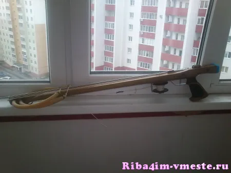 Arbaleta de casa pentru spearfishing, pește împreună (de vânătoare) Homemade vânătoare subacvatice Crossbow și pește împreună