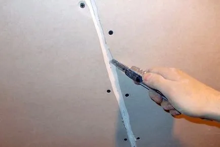 Ștemuire cusături de instrucțiuni video de gips carton cu privire la modul de a chit cu mâinile lor, în special de etanșare,