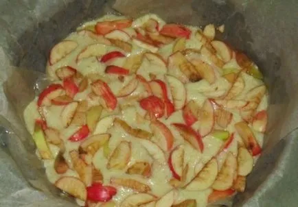 plăcintă cu mere în cuptor, cu o fotografie Charlotte incrementale clasice (8 reteta) (placinta) plăcintă cu mere cu mere din cuptor plăcintă cu mere clasic cu pas cu pas fotografii (8 Rețete)