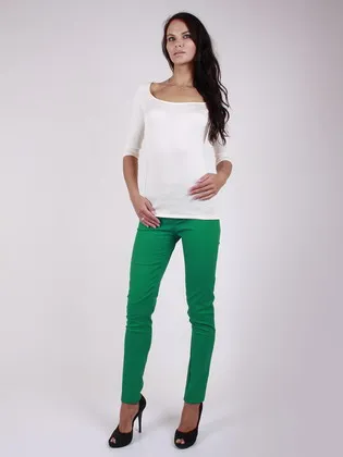 Combinatia de culori cu haine verzi și o fotografie de combinatii de verde si kaki