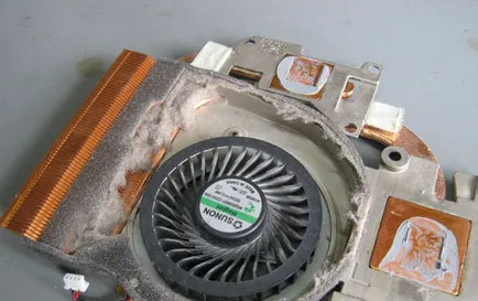 cooler bâzâit ventilator în unitatea centrală a calculatorului sau laptop