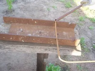 Razboaie presare armături metalice cu mâinile (vizualizare foto)