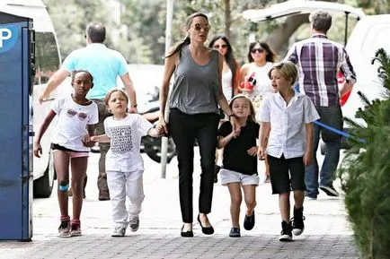 Jolie si Pitt poveste despre nunta ceremonie în fotografie (Pitta) Jolie si Pitt poveste despre nunta ceremonie în fotografie
