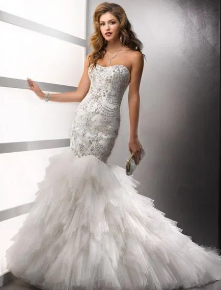 Cristale, margele, pietre Swarovski - elemente elegante ale unei rochii de mireasa