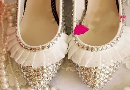 pantofi de nunta fara tocuri - modul de a alege fotografia din dreapta