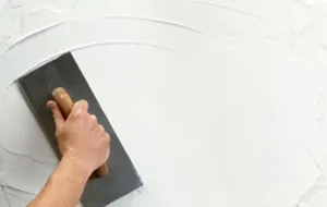 Tipuri de ipsos pentru decorațiuni interioare la domiciliu uscat, decorative