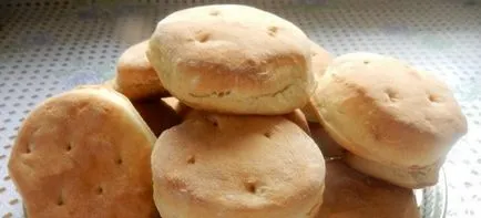 Coacerea cu smantana - Retete pentru briose, covrigi, charlotte, prăjituri și aluat placinta (patiserie) Coacerea cu smantana - Retete pentru briose, covrigi, sarlota, prăjituri și aluat pentru plăcintă