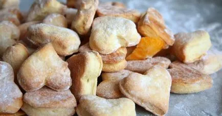 Coacerea cu smantana - Retete pentru briose, covrigi, sarlota, prăjituri și produse de patiserie pentru placinta (cremă) Coacerea cu smantana - Retete pentru briose, covrigi, sarlota, prăjituri și aluat pentru plăcintă