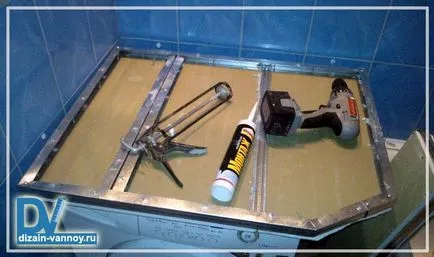 blat rezistent la apă în baie cu mâinile lor Plasterboard