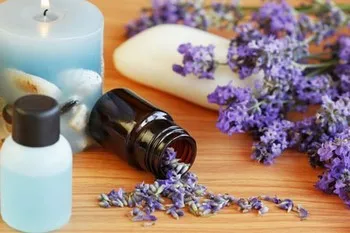 Ulei esential de lavanda pentru fata